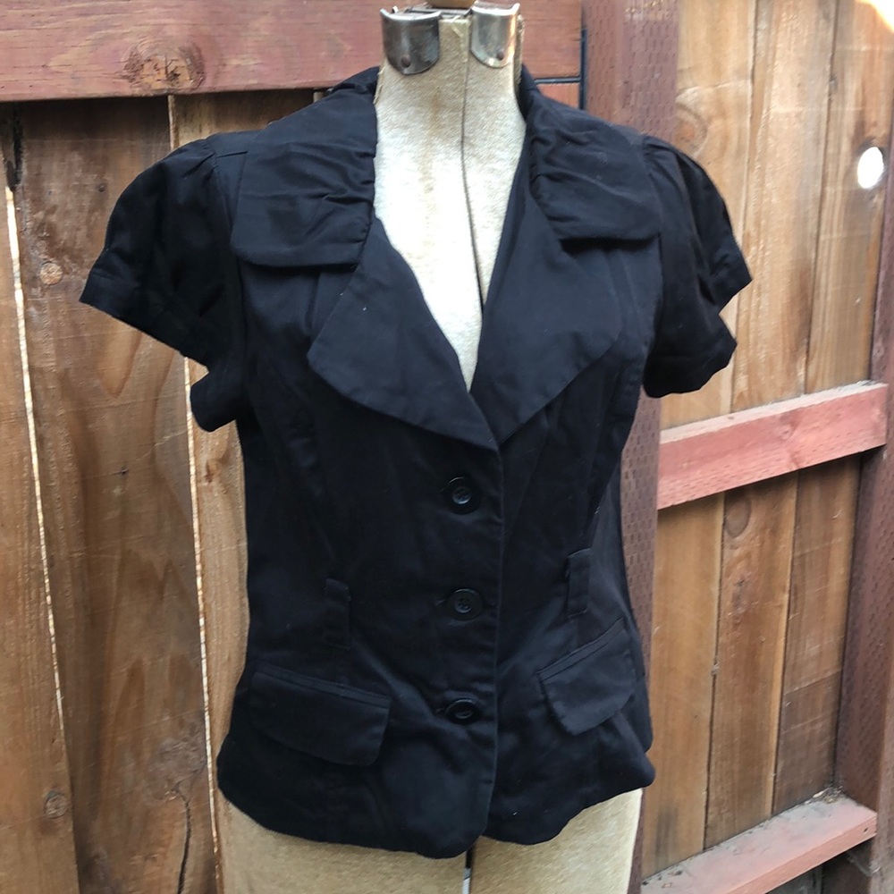 Women's Black Short-Sleeve Tailored Blazer